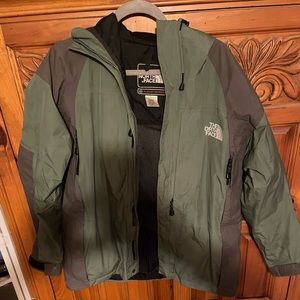 Mens medium North Face summit Series gore-Tex jacket